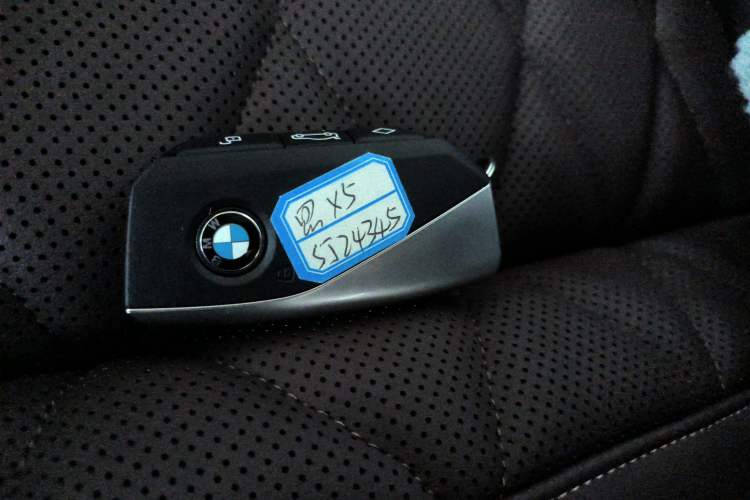 Used BMW X5 2025 Model, xDrive 30Li Prestige M Sport Night Package Vehicle Key