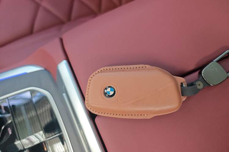 Used BMW X5 2025 Model, xDrive 30Li Prestige M Sport Night Package Vehicle Key
