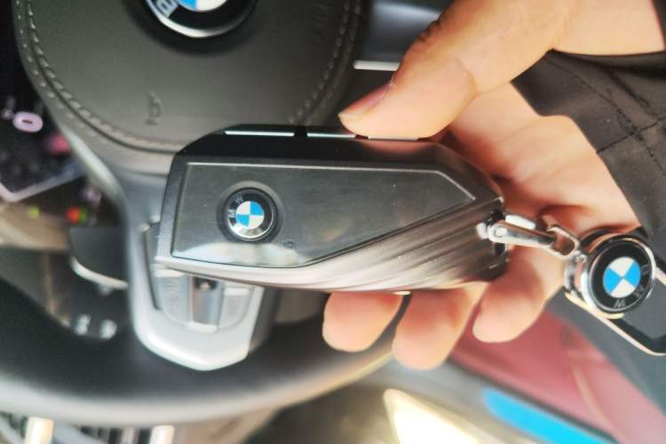 Used BMW X5 2025 Model, xDrive 40Li M Sport Night Package Vehicle Key