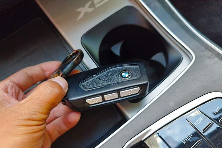 Used BMW X5 2025 Model, xDrive 30Li Prestige M Sport Night Package Vehicle Key
