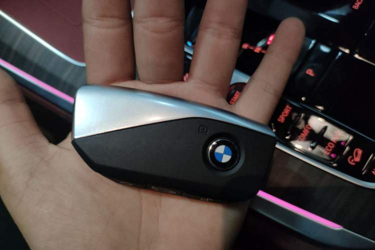 Used BMW X5 2025 Model, xDrive 40Li M Sport Night Package Vehicle Key