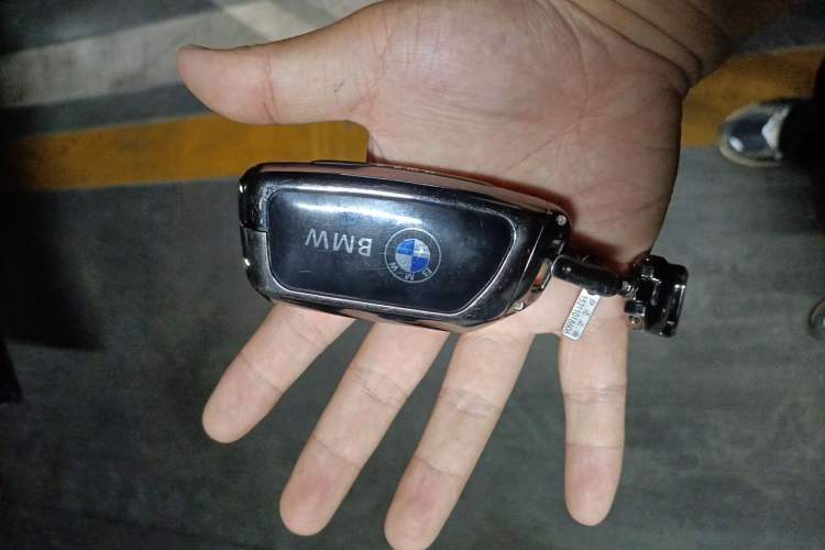 Used BMW X5 2025 Model, xDrive 40Li M Sport Night Package Vehicle Key