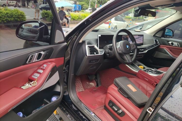 Used BMW X5 2025 Model, xDrive 30Li Prestige M Sport Night Package Driver Seat