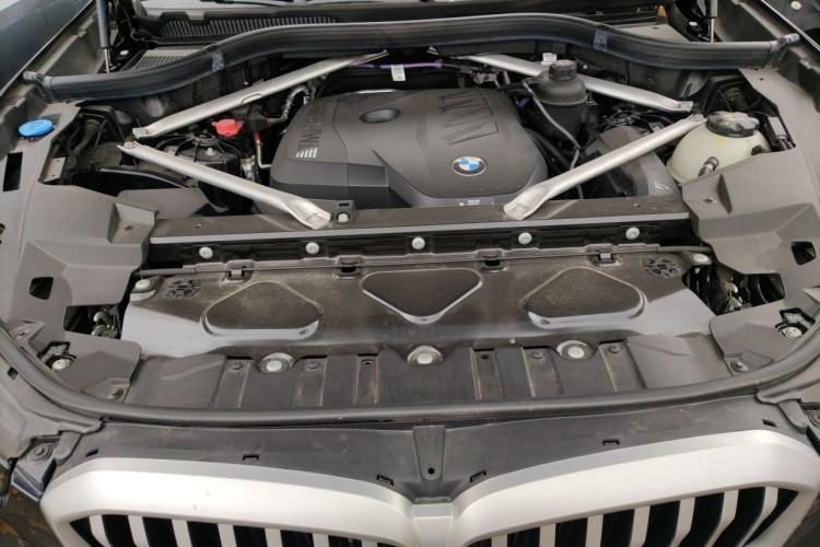 Used BMW X5 2025 Model, xDrive 30Li Prestige M Sport Night Package Engine Bay
