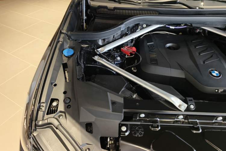 Used BMW X5 2025 Model, xDrive 30Li Prestige M Sport Night Package Engine Bay Right