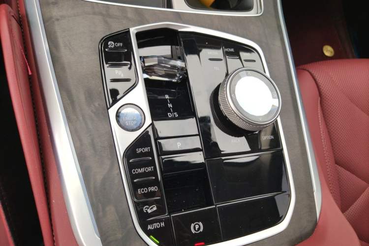 Used BMW X5 2025 Model, xDrive 30Li Prestige M Sport Night Package Gear Lever