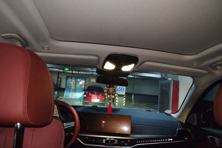 Used BMW X5 2025 Model, xDrive 30Li Prestige M Sport Night Package Headliner