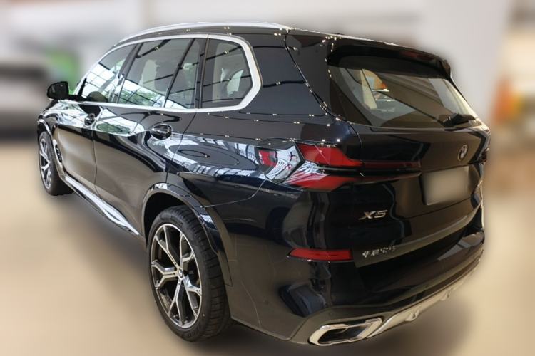 Used BMW X5 2025 Model, xDrive 30Li Prestige M Sport Night Package Rear Left 45 Deg