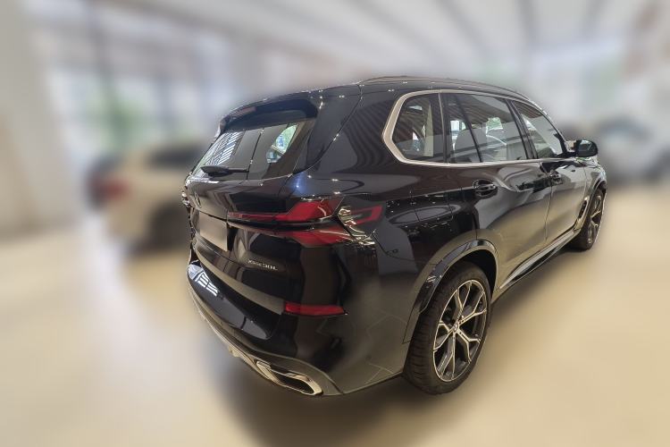 Used BMW X5 2025 Model, xDrive 30Li Prestige M Sport Night Package Rear Right 45 Deg