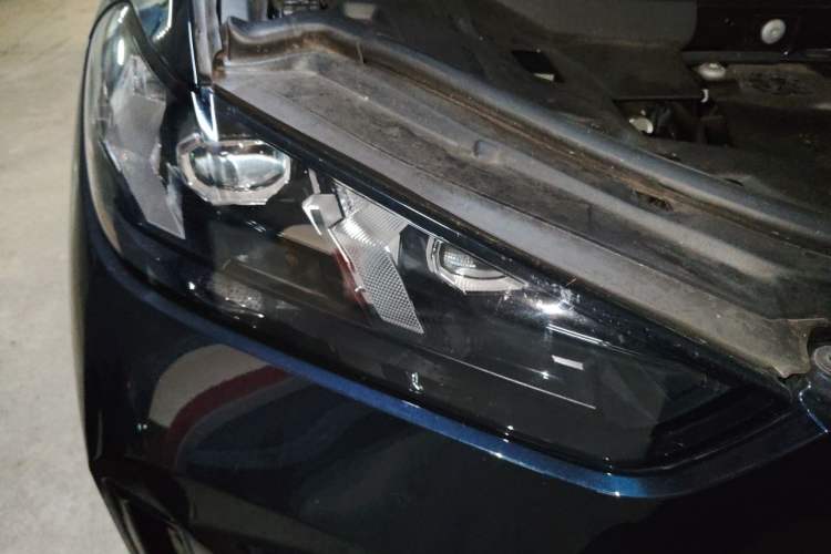 Used BMW X5 2025 Model, xDrive 30Li Prestige M Sport Night Package Right Front Headlight