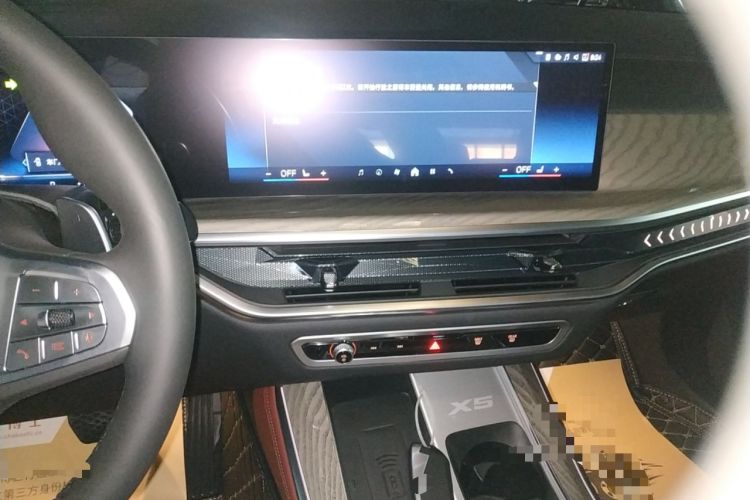 Used BMW X5 2026 Model, xDrive 40Li M Sport Night Package Audio And AC Panel
