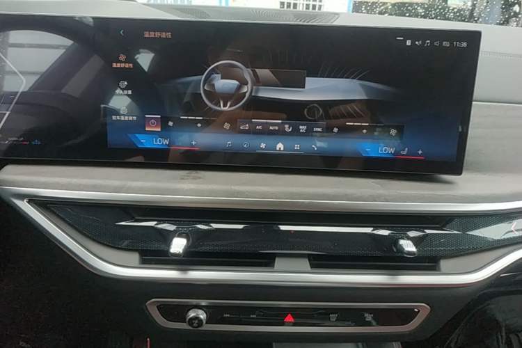 Used BMW X5 2026 Model, Facelifted xDrive 30Li Premium M Sport Night Package Audio And AC Panel