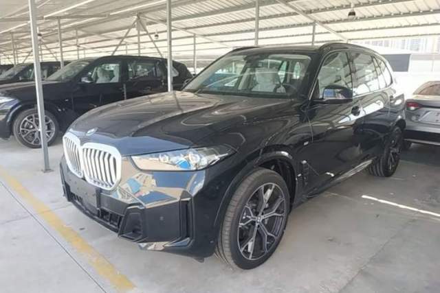 Used BMW X5 2026 Model, Facelifted xDrive 30Li Premium M Sport Night Package