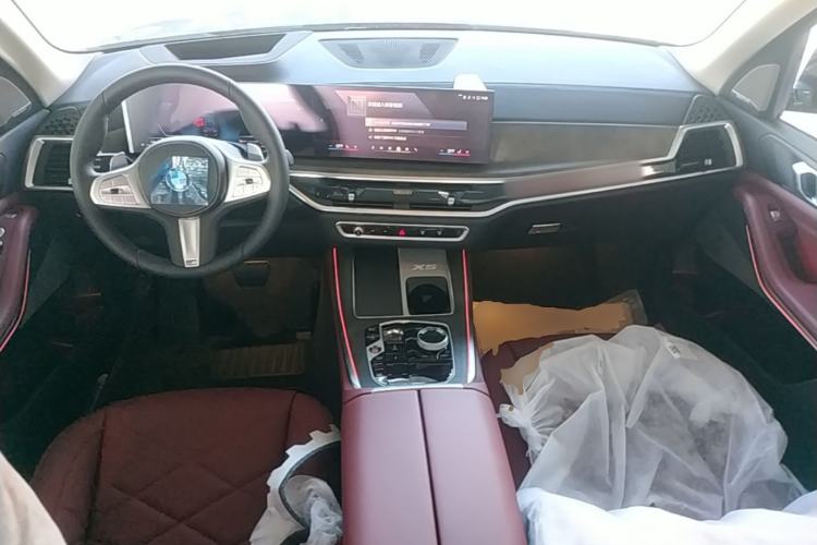 Used BMW X5 2026 Model, Facelifted xDrive 30Li Premium M Sport Night Package Center Console