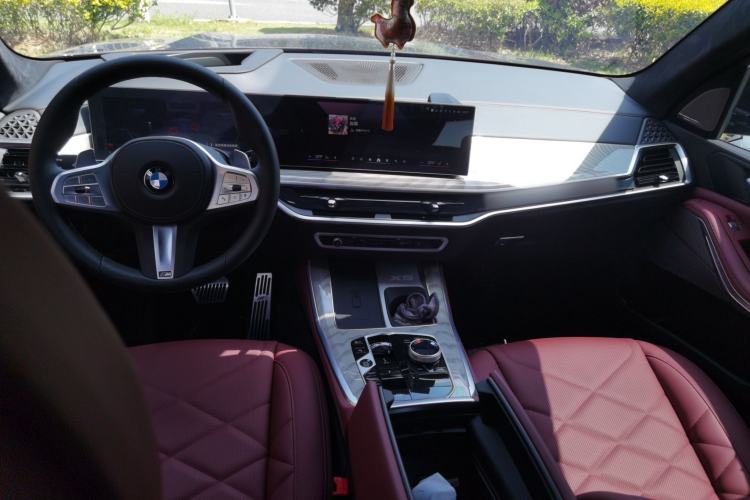 Used BMW X5 2026 Model, Facelifted xDrive 40Li M Sport Night Package Center Console