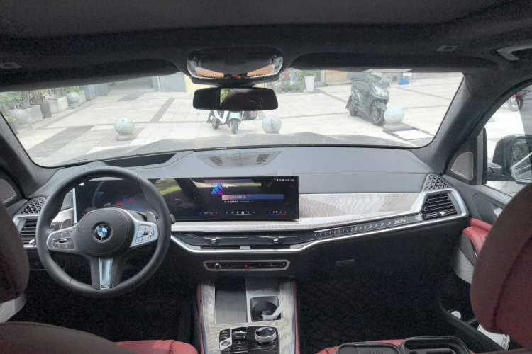 Used BMW X5 2026 xDrive 40Li Horse Year Edition Center Console