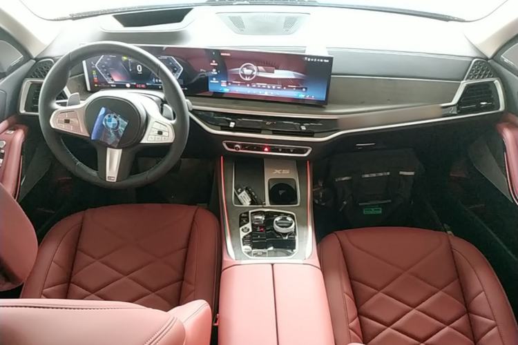 Used BMW X5 2026 Model, Facelifted xDrive 30Li Premium M Sport Night Package Center Console