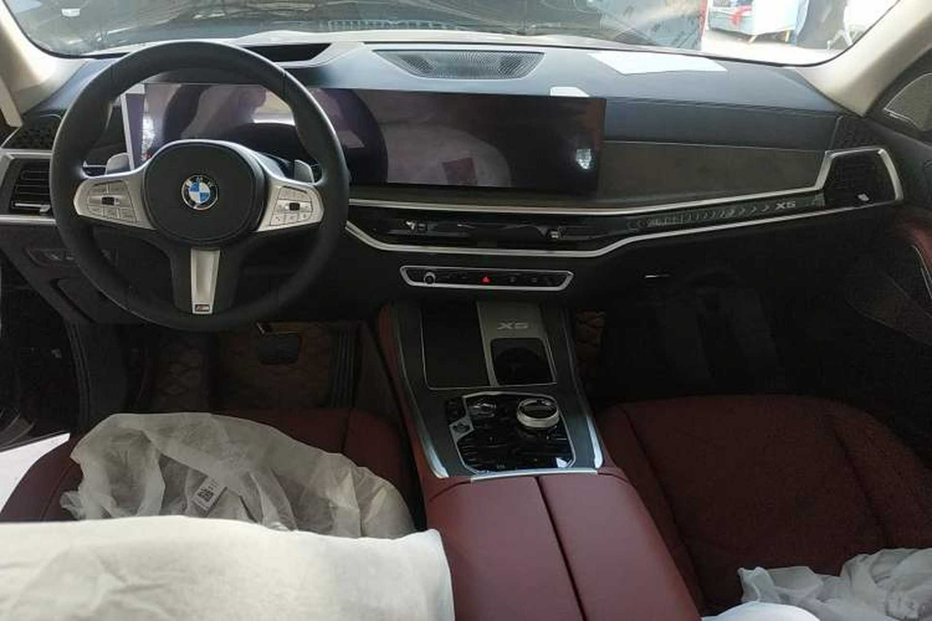 Used BMW X5 2025 Model, xDrive 30Li Prestige M Sport Night Package Center Console