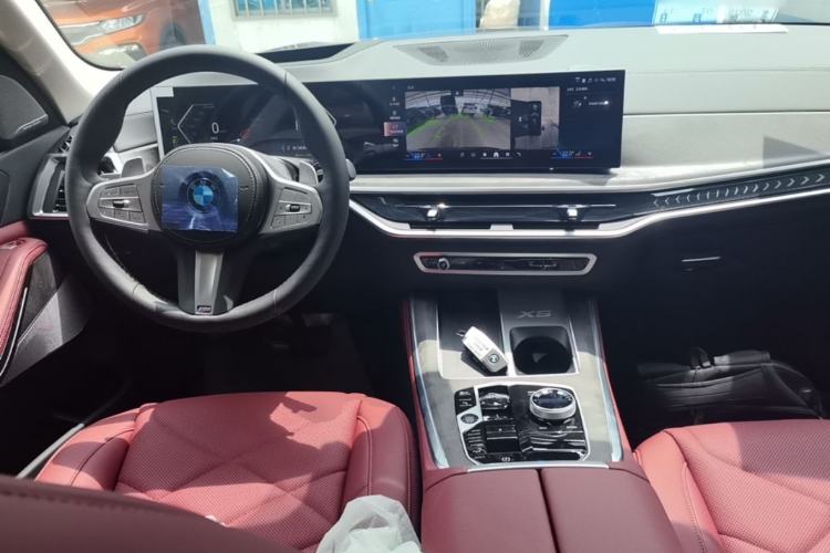 Used BMW X5 2026 Model, Facelifted xDrive 30Li Premium M Sport Night Package Center Console