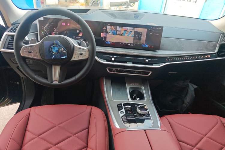 Used BMW X5 2026 Model, xDrive 30Li Prestige M Sport Night Package Center Console