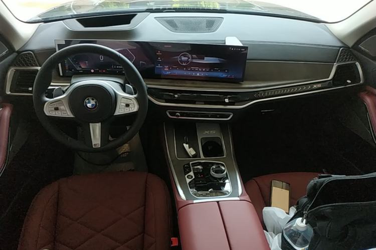 Used BMW X5 2026 Model, Facelifted xDrive 30Li Premium M Sport Night Package Center Console