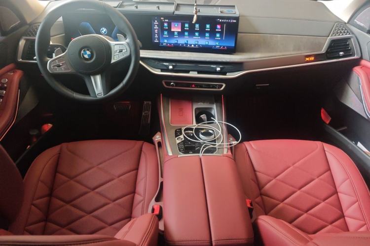 Used BMW X5 2026 Model, Facelifted xDrive 30Li Premium M Sport Night Package Center Console
