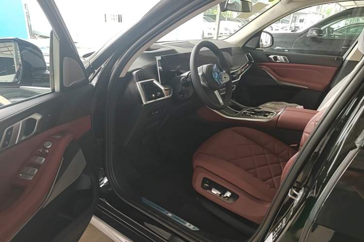 Used BMW X5 2026 Model, xDrive 30Li Prestige M Sport Night Package Driver Seat