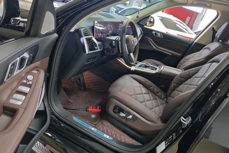 Used BMW X5 2026 Model, xDrive 30Li Prestige M Sport Night Package Driver Seat