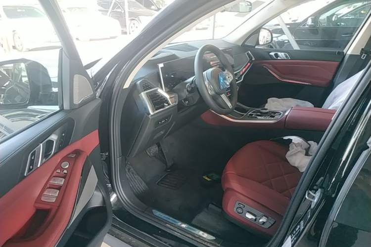 Used BMW X5 2026 Model, Facelifted xDrive 30Li Premium M Sport Night Package Driver Seat