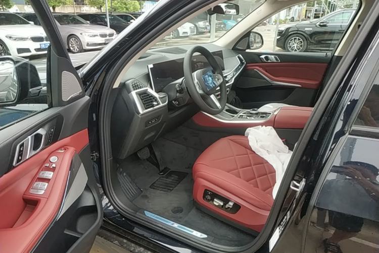 Used BMW X5 2026 Model, Facelifted xDrive 30Li Premium M Sport Night Package Driver Seat