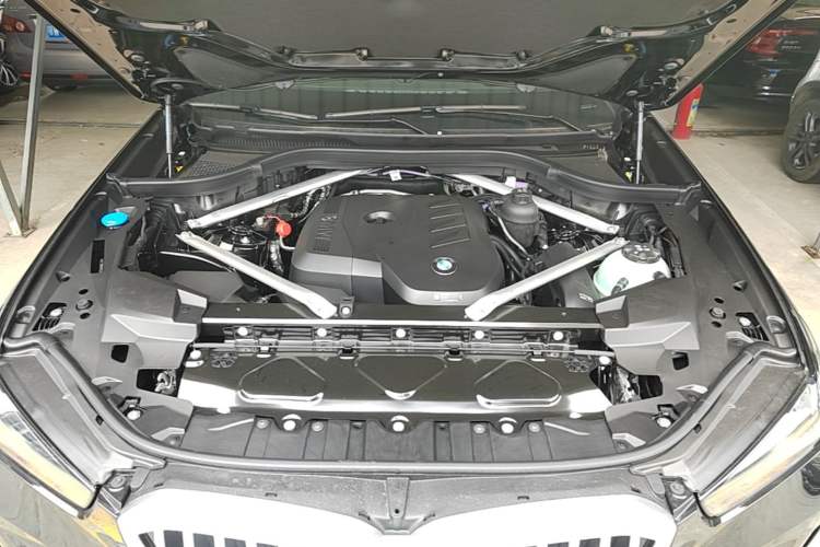Used BMW X5 2026 Model, xDrive 30Li Prestige M Sport Night Package Engine Bay