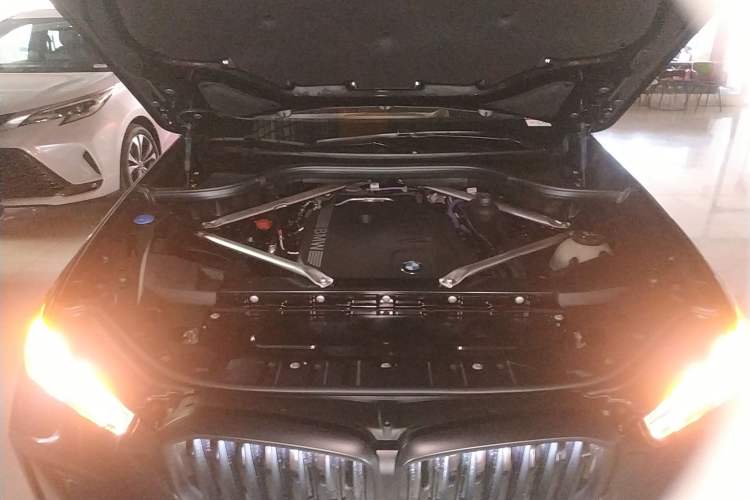 Used BMW X5 2026 Model, xDrive 40Li M Sport Night Package Engine Bay