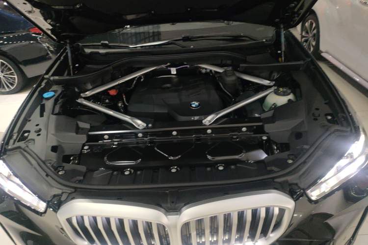Used BMW X5 2025 Model, xDrive 30Li Prestige M Sport Night Package Engine Bay