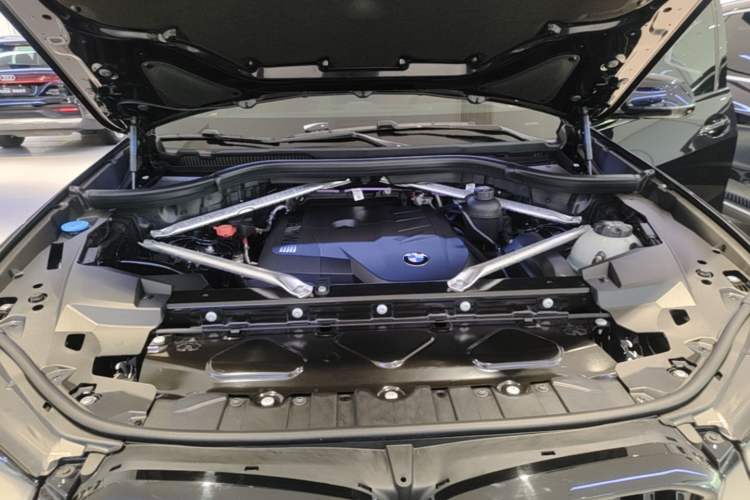 Used BMW X5 2026 Model, xDrive 30Li Prestige M Sport Night Package Engine Bay