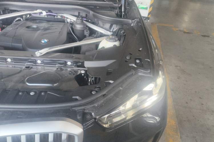 Used BMW X5 2026 Model, xDrive 30Li Prestige M Sport Night Package Engine Bay Left