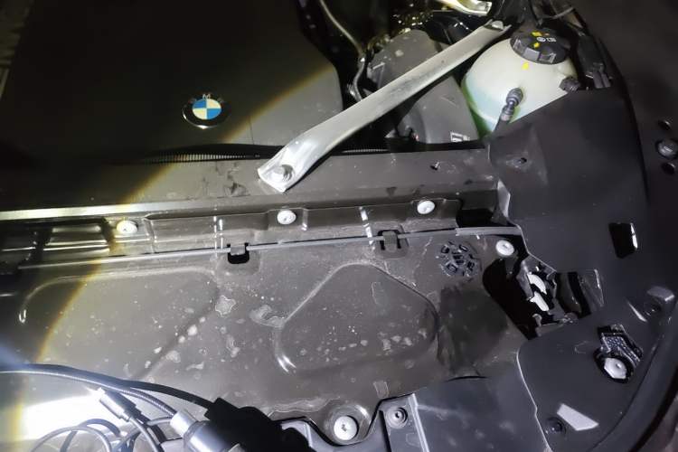 Used BMW X5 2026 Model, xDrive 40Li M Sport Night Package Engine Bay Left