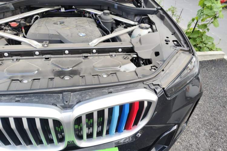 Used BMW X5 2026 Model, xDrive 30Li Prestige M Sport Night Package Engine Bay Left