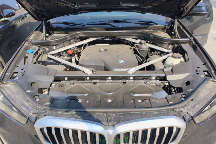 Used BMW X5 2026 Model, xDrive 30Li Prestige M Sport Night Package Engine Bay