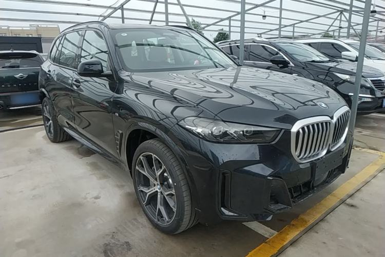 Used BMW X5 2026 Model, Facelifted xDrive 30Li Premium M Sport Night Package Exterior 1