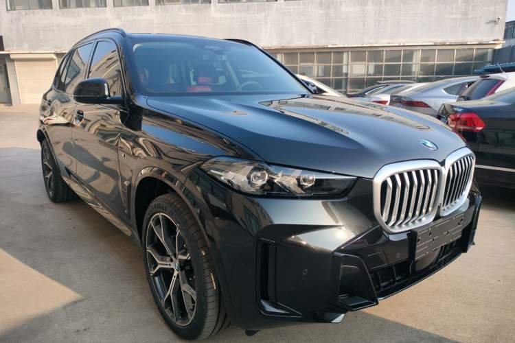 Used BMW X5 2026 Model, Facelifted xDrive 30Li Premium M Sport Night Package Exterior 1