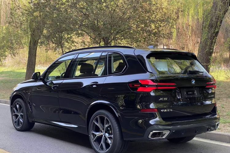 Used BMW X5 2026 Model, xDrive 30Li Prestige M Sport Night Package Exterior 2