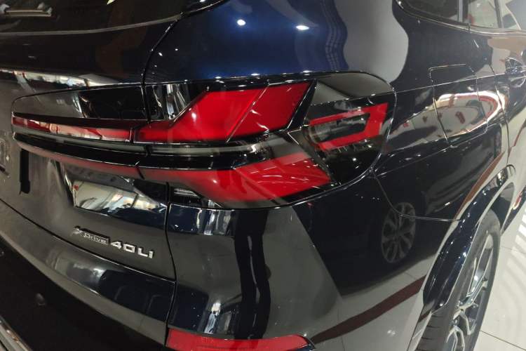Used BMW X5 2026 Model, xDrive 40Li M Sport Night Package Exterior 3