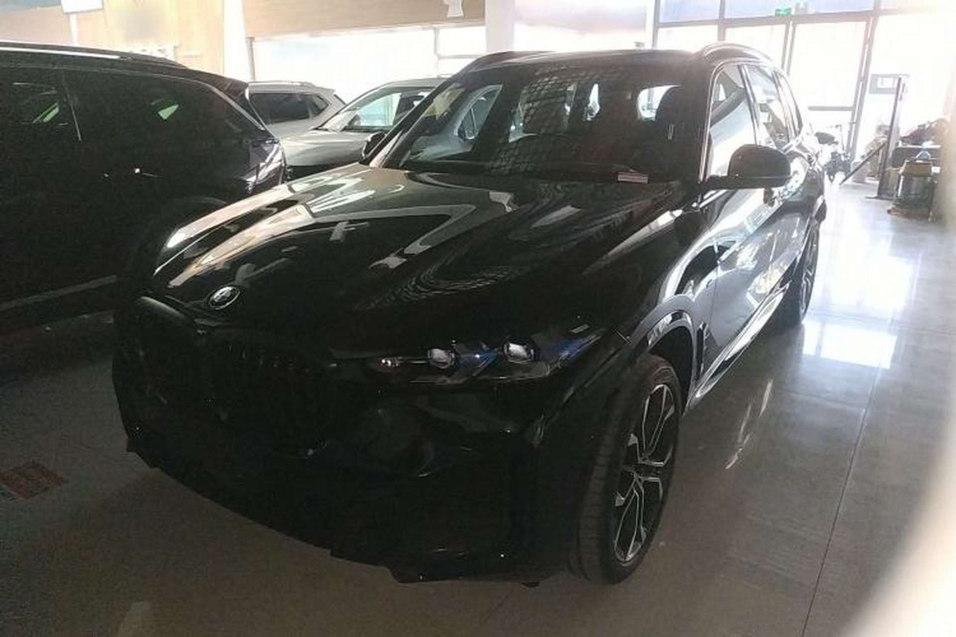 Used BMW X5 2026 Model, xDrive 40Li M Sport Night Package Front Left 45 Deg