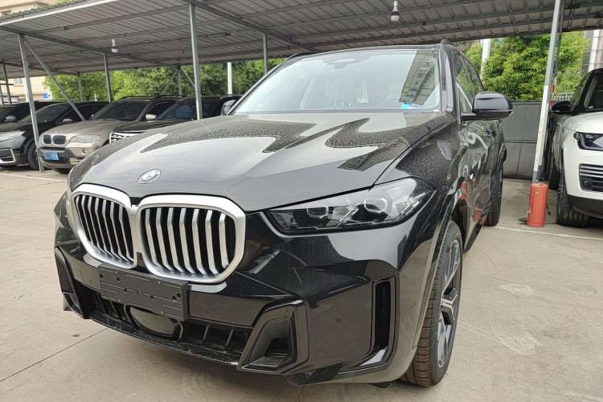 Used BMW X5 2026 Model, Facelifted xDrive 30Li Premium M Sport Night Package Front Left 45 Deg