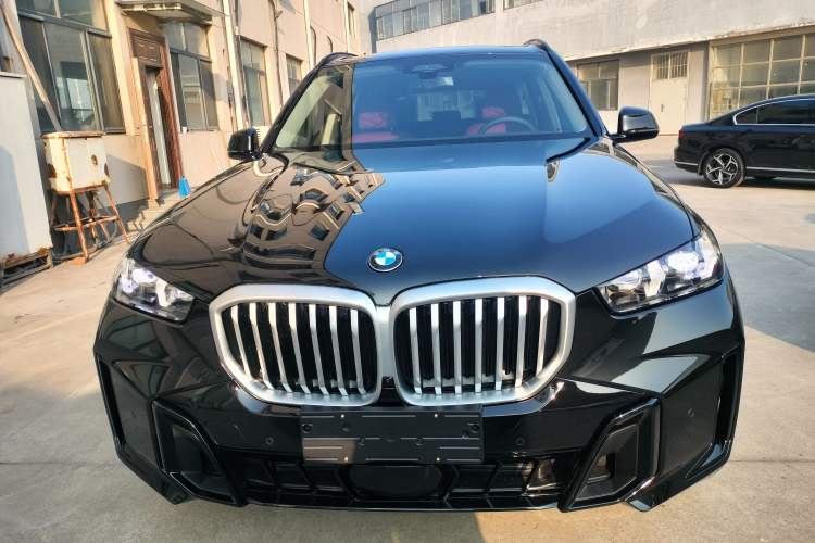 Used BMW X5 2026 Model, Facelifted xDrive 30Li Premium M Sport Night Package Front