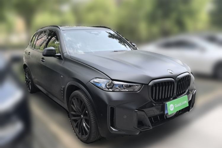 Used BMW X5 2026 xDrive 40Li Horse Year Edition Front Right 45 Deg