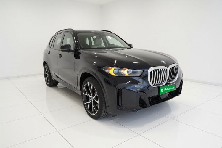 Used BMW X5 2026 Model, Facelifted xDrive 30Li Premium M Sport Night Package Front Right 45 Deg