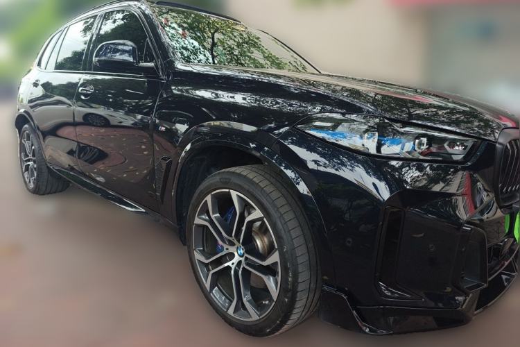 Used BMW X5 2026 Model, Facelifted xDrive 40Li M Sport Night Package Front Right 45 Deg