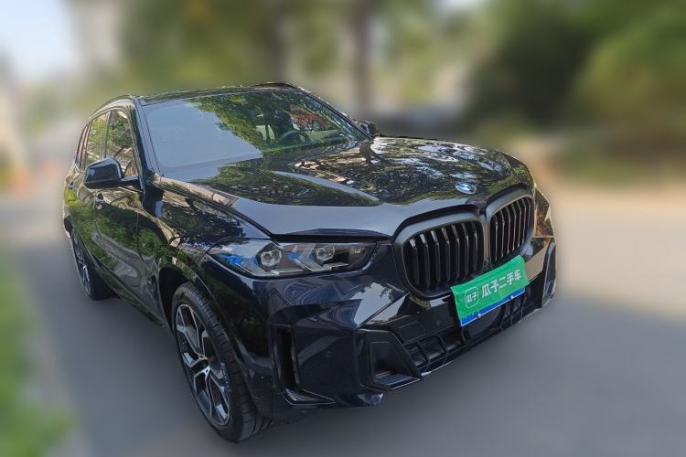 Used BMW X5 2026 Model, Facelifted xDrive 40Li M Sport Night Package Front Right 45 Deg