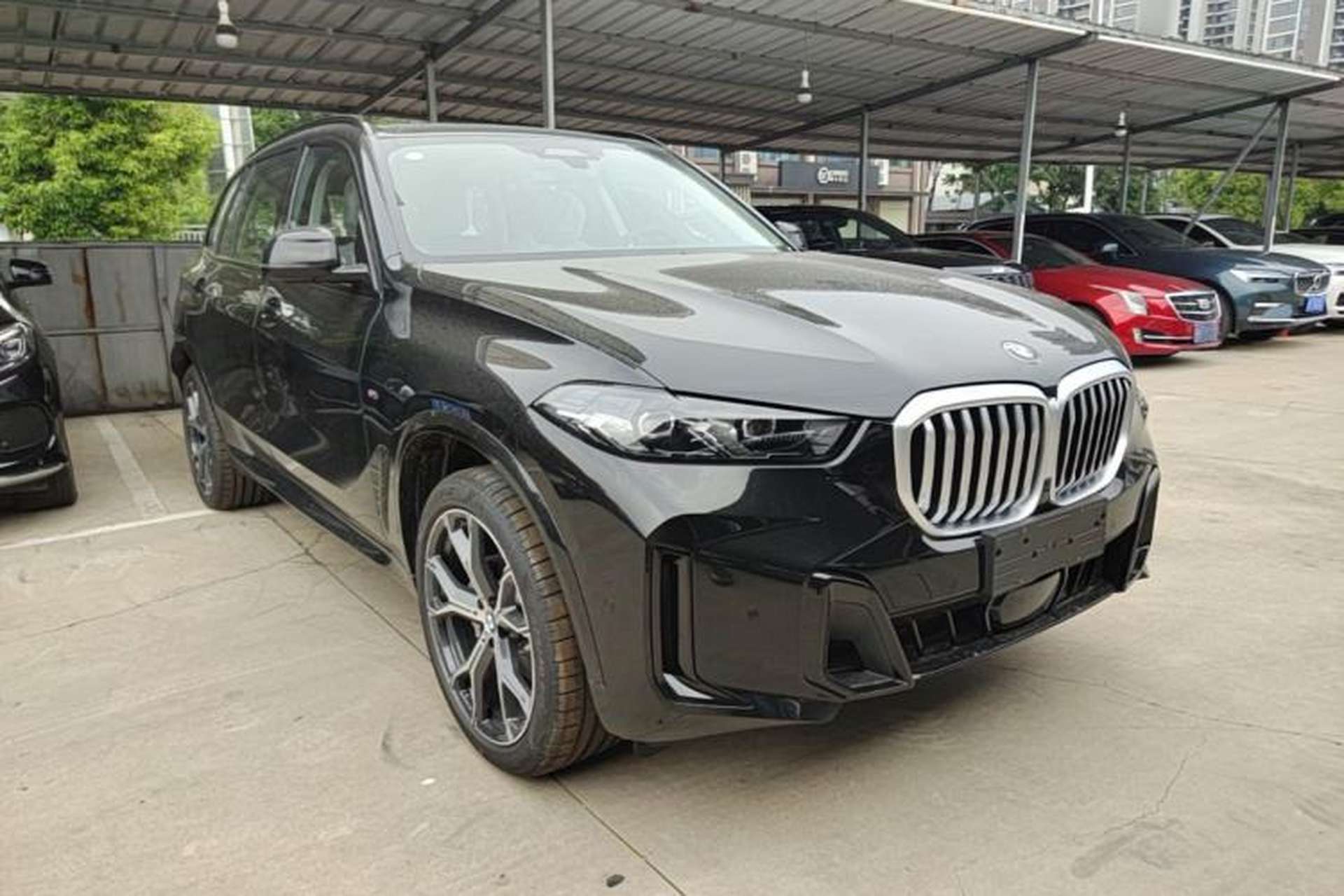 Used BMW X5 2026 Model, Facelifted xDrive 30Li Premium M Sport Night Package Front Right 45 Deg